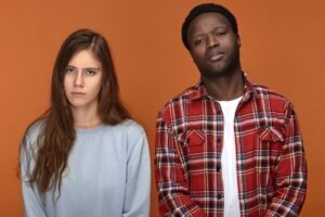 Waspada KDRT, Ini Tanda Anda Berada dalam Hubungan yang Abusive