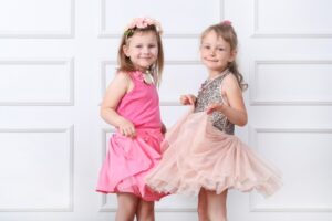 Ceriakan Hari Raya dengan 7 Rekomendasi Party Dress untuk Si Kecil