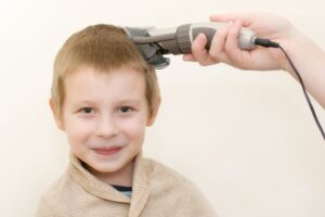 Rekomendasi Alat Cukur Rambut Elektrik untuk Cukur Rambut Anak di Rumah