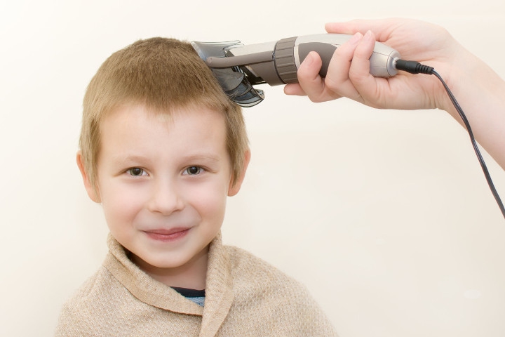 Rekomendasi Alat Cukur Rambut Elektrik untuk Cukur Rambut Anak di Rumah