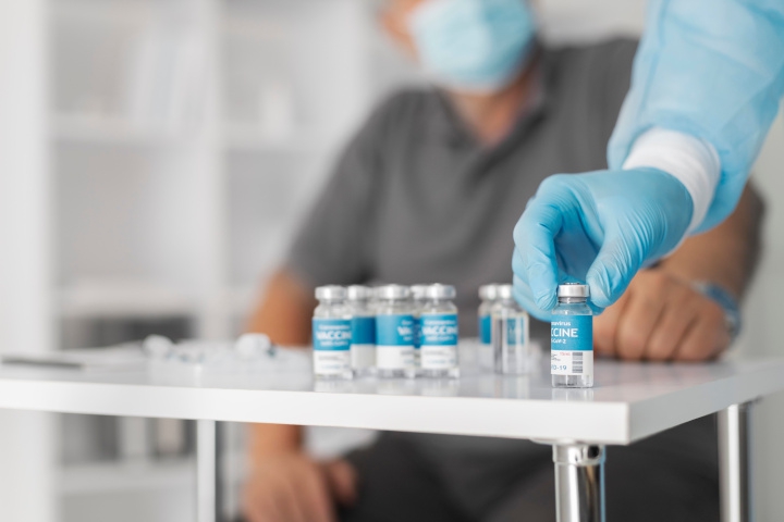 Ini Beda Gejala Omicron Antara yang Sudah Vaksin dan yang Belum