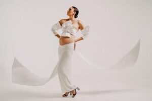 Potret Kehamilan Pertama Nadine Chandrawinata