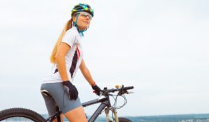 Jika Dilakukan dengan Teknik yang Benar, Ini Manfaat Bersepeda buat Wanita