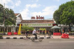 Rekomendasi Jajanan Seru di M Bloc Space