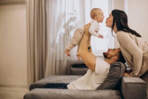 DPR Usulkan Suami Dapat Cuti 40 Hari saat Istri Melahirkan