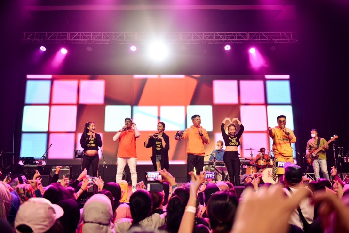 Gandeng Kahitna, Geng Gobyos Gelar Workout Rasa Konser: Olahraga Sambil Karaokean!