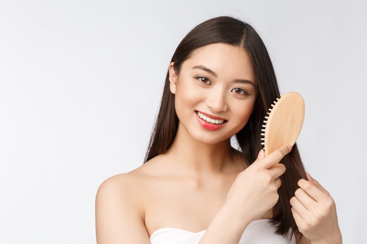 4 Cara yang Bisa Dilakukan untuk Meluruskan Rambut Secara Alami