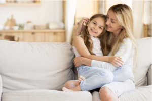 6 Tips Berkomunikasi Efektif dengan Anak Praremaja