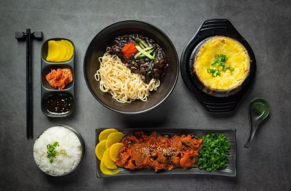 Makanan Korea yang Bisa Moms Buat Sendiri di Rumah