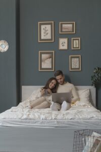 11 Film Romantis Barat untuk Ditonton Bersama Pasangan