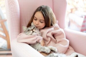 7 Penyakit dari Kucing yang Bisa Menular pada Anak-anak