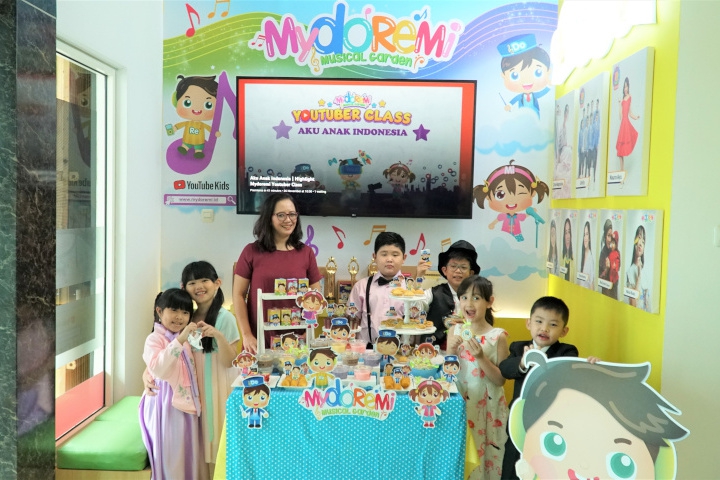 Moms dan Dads, Yuk, Dukung Anak Berkreasi di Dunia Digital!