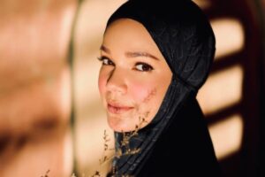 Dapat Hidayah, Ini Deretan Artis Indonesia yang Memutuskan Jadi Mualaf