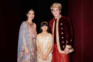 Potret Keluarga Artis saat Hadir di Gala Premiere Film Indonesia