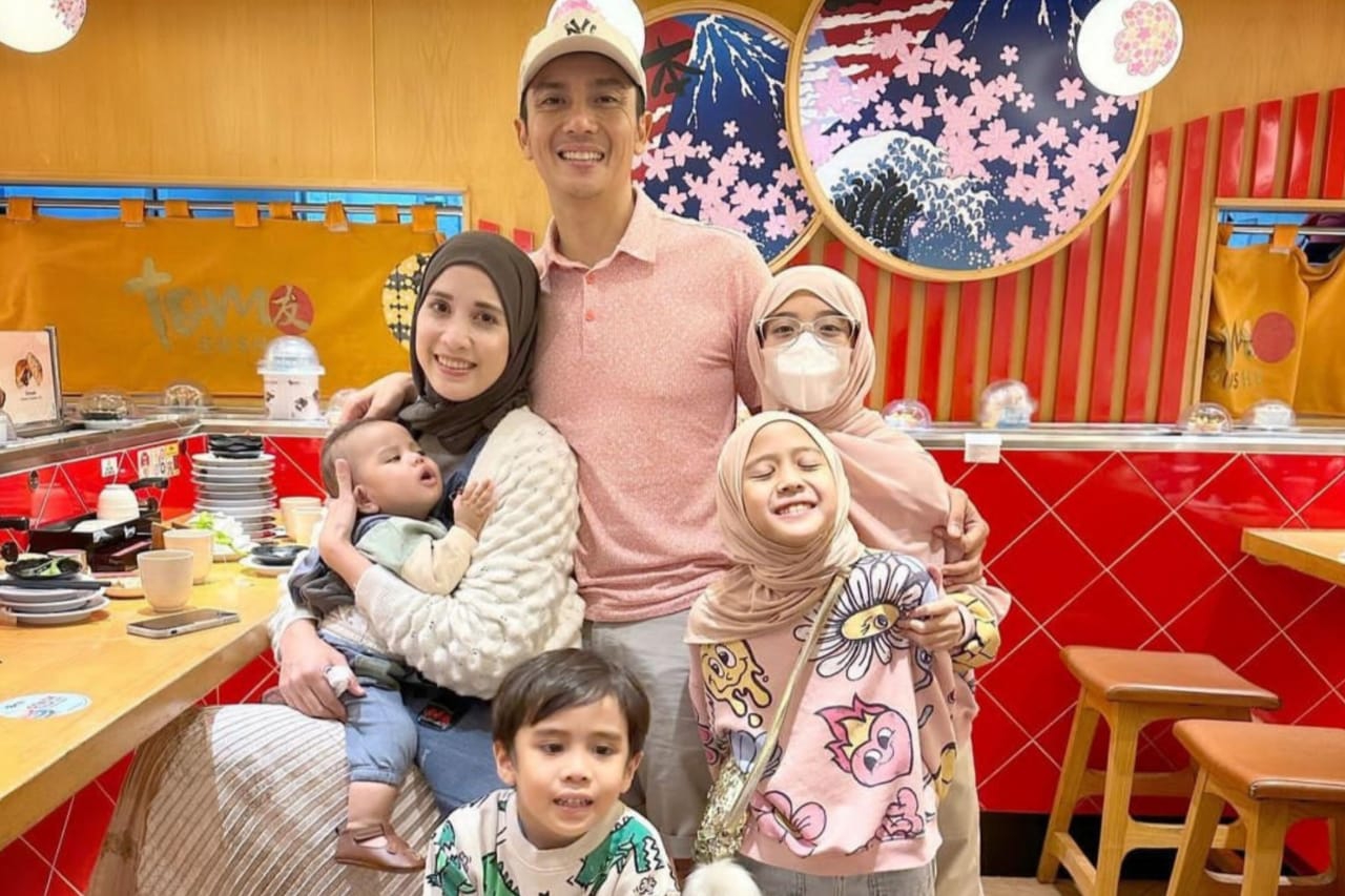 Keluarga artis Fanny Fabriana