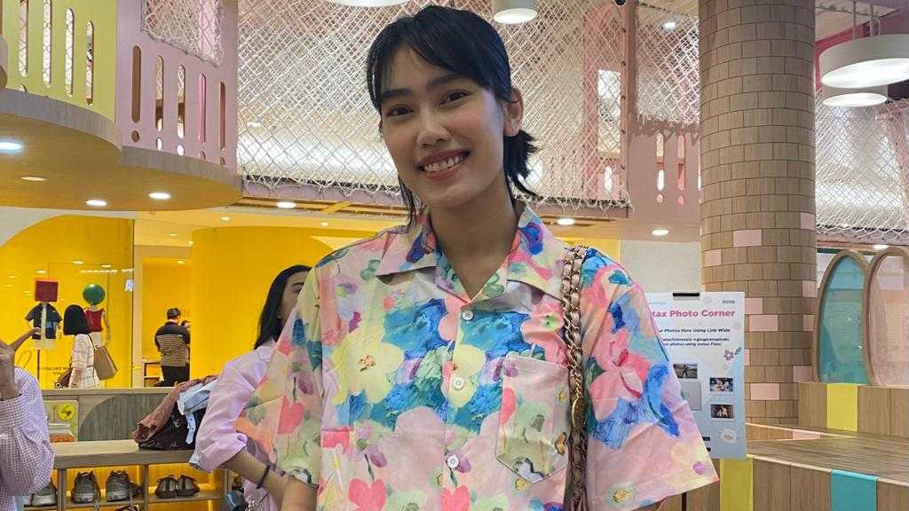 Anak Enggak Cranky, Ini Trik Celeb Mom Pilih Baju Anak