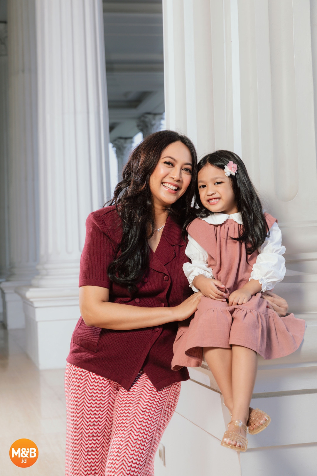 kedekatan dokter dinda dan genna