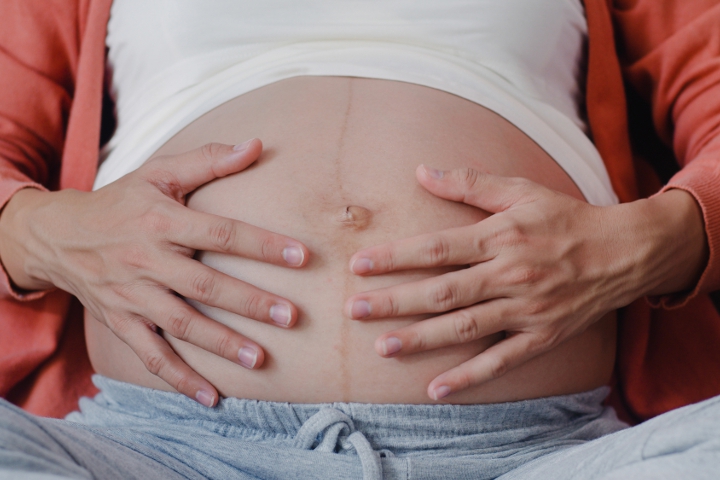 Bumil Wajib Tahu! Ini Ciri-ciri Air Ketuban Berkurang