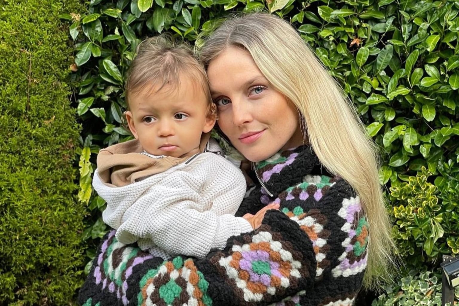 Perrie Edwards dan Anaknya