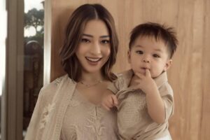 Cekatan, Ini Potret Nikita Willy saat Mengasuh Anak